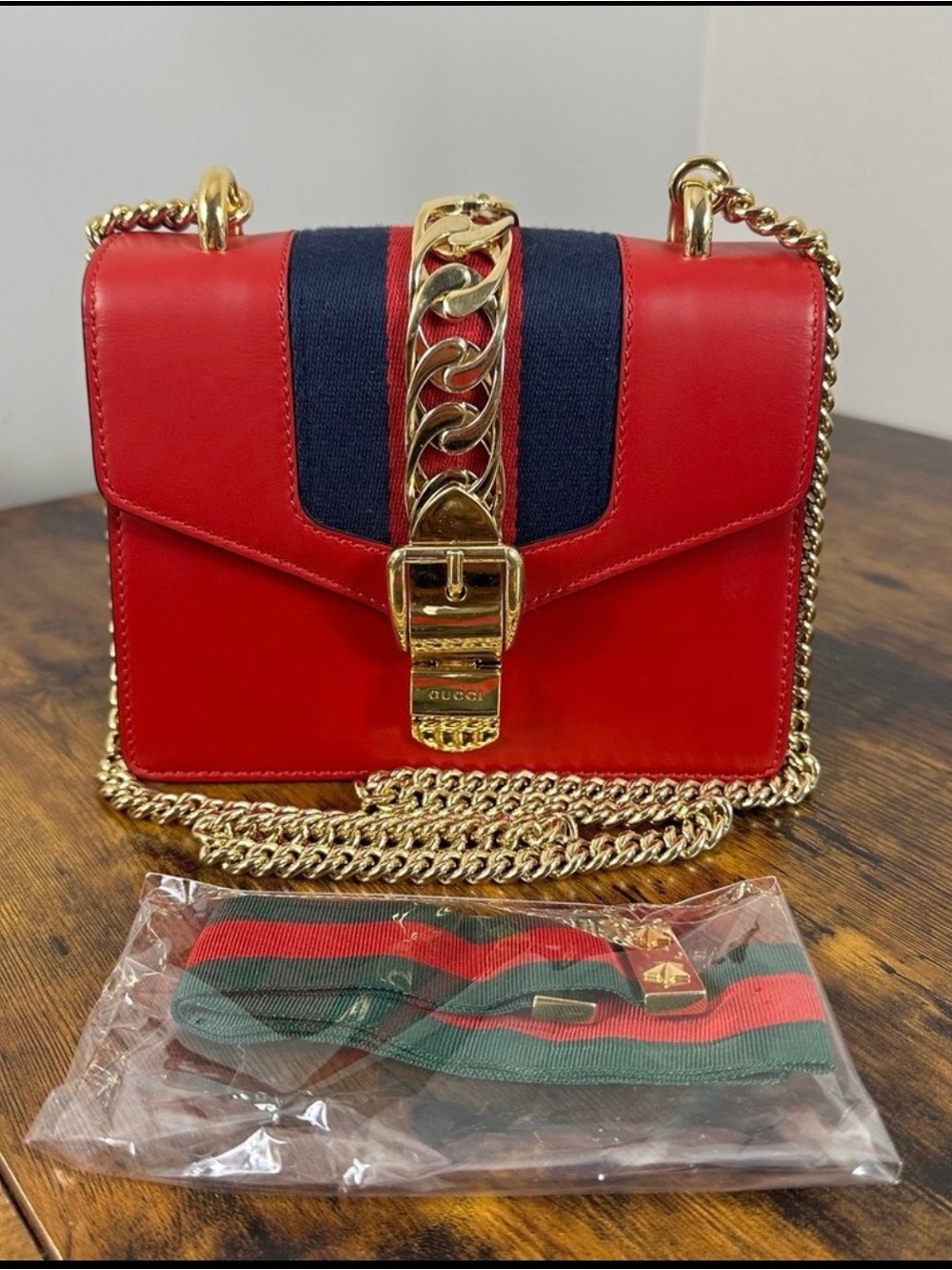 Gucci Sylvie Red Leather Shoulder Bag Gold Chain Web Stripe Crossbody - Picture 4 of 16